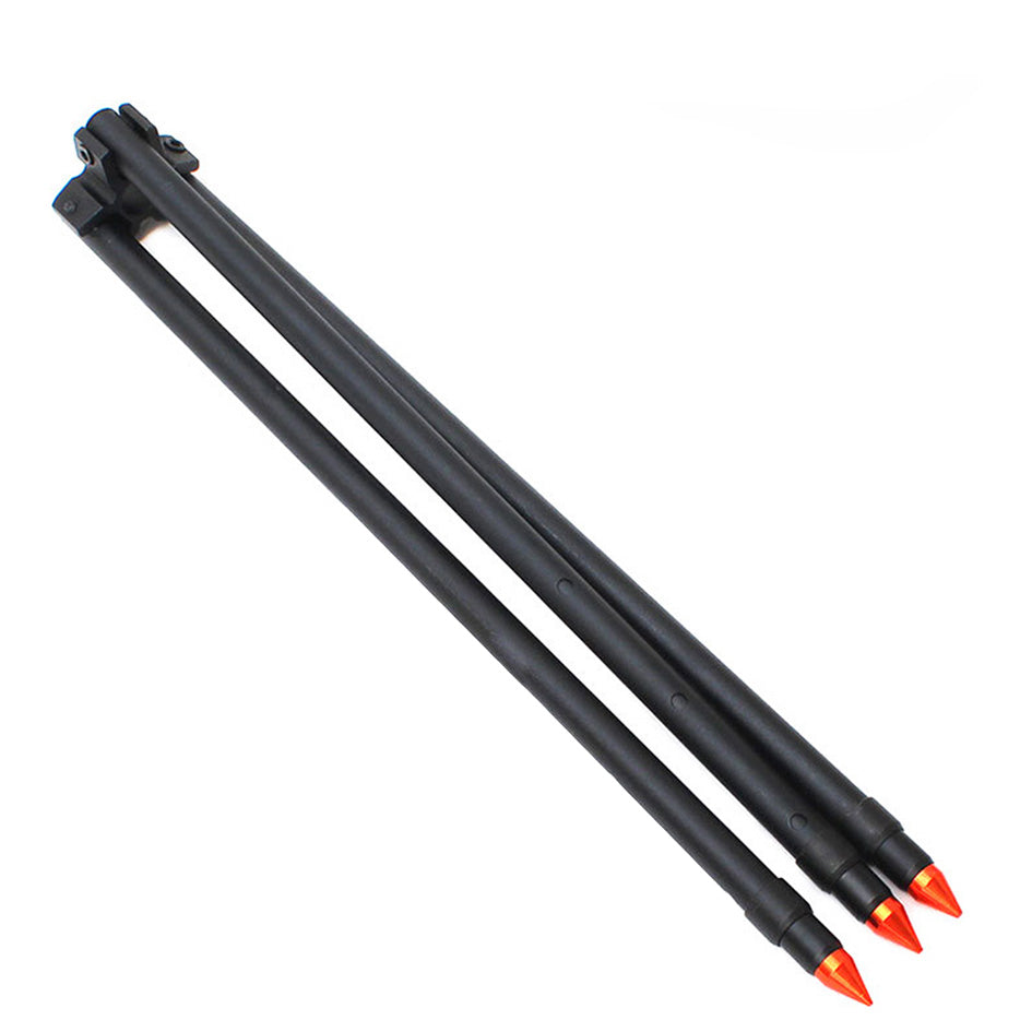 Tripod Fire Pit for Outdoor Cooking - close-up of tripod fixation and chain system - Green Grill